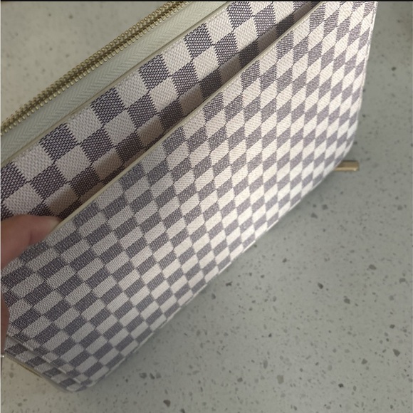 classic checkered portfolio ipad brief - Picture 3 of 4